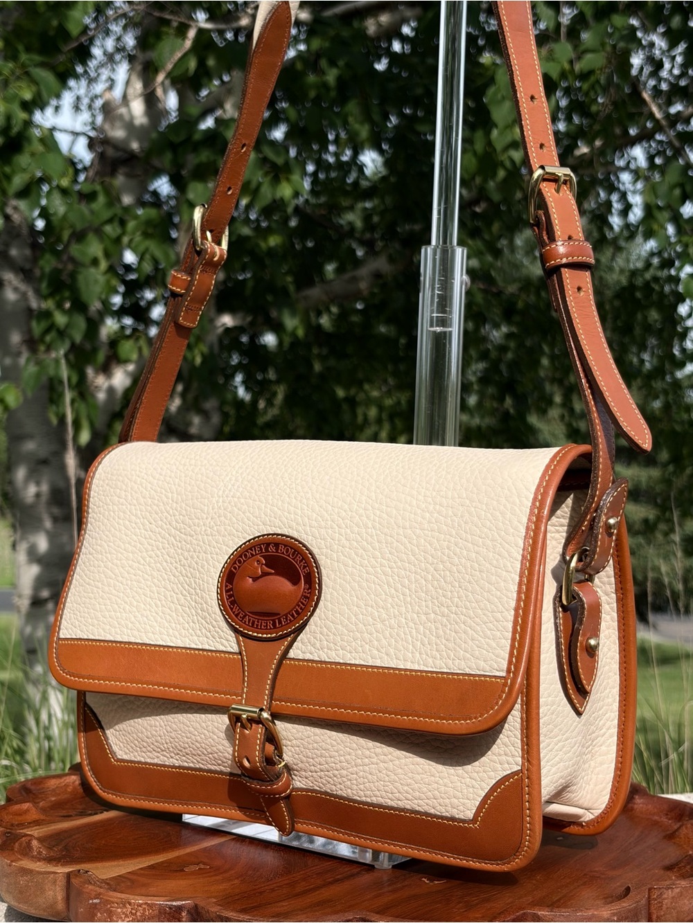 Vintage Dooney & Bourke Large Surrey All Weather Leather Crossbody Bag - Picture 16 of 17